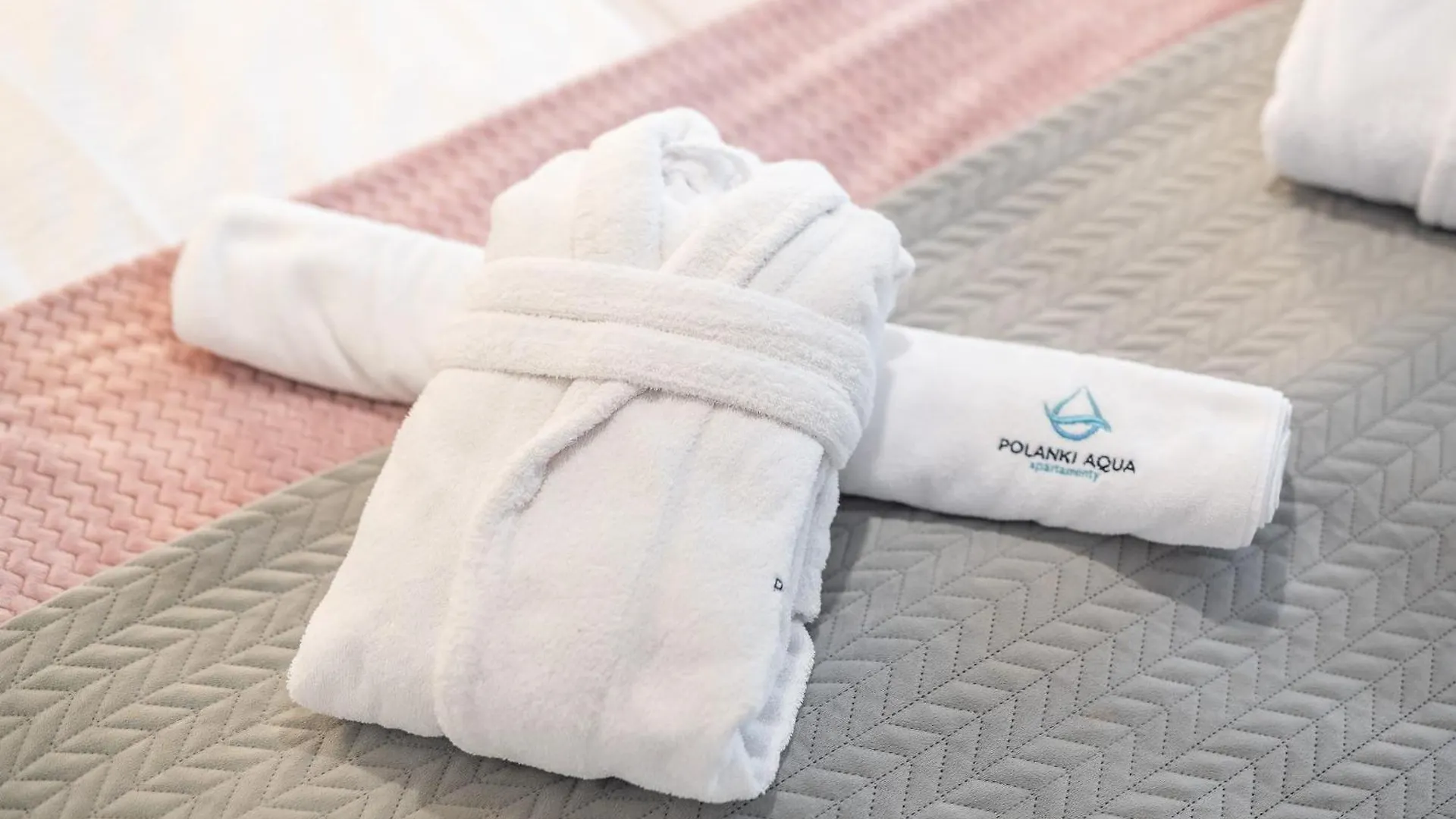 Apartment Polanki Aqua Apartamenty Nielimitowany Dostep Do Basenow Parking Free Kolobrzeg